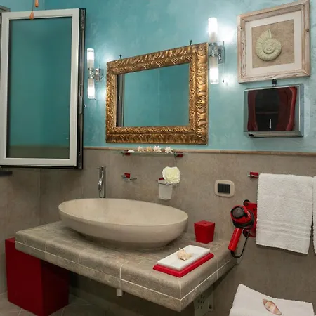 Villa Alessia 6, Emma