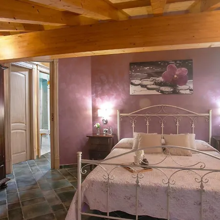 Villa Alessia 6, Emma